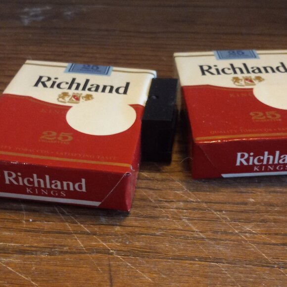 2 Richland Cigarette Advertisement Plastic Pack Pen Holder - Picture 10 of 10
